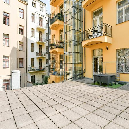 Stunning Charles Bridge Apartment Praga Zewnętrze zdjęcie